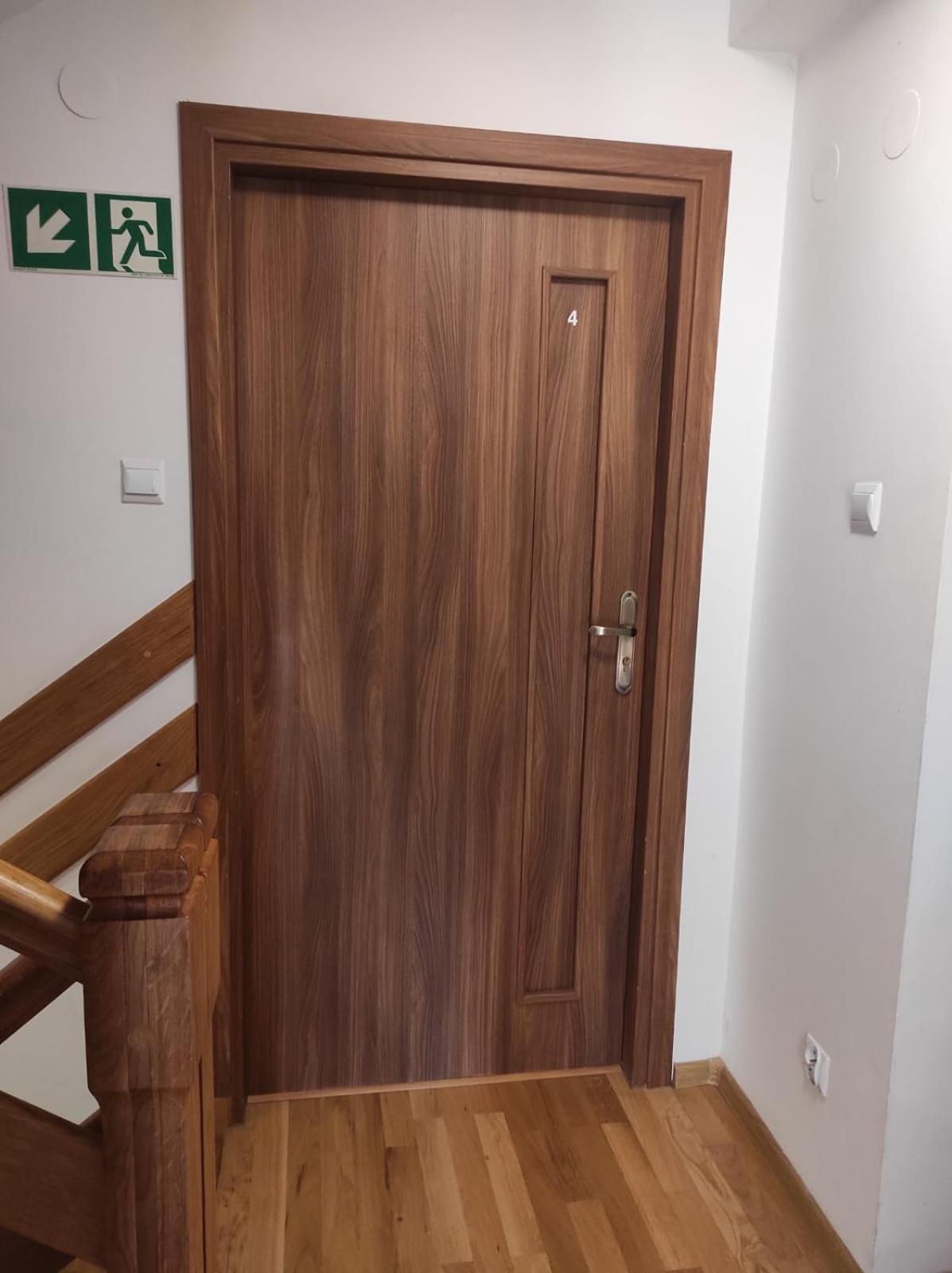 Domek Mysliwski W Mucznem Lutowiska Zewnętrze zdjęcie